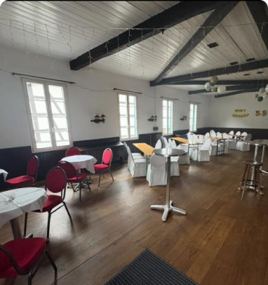 Sicht auf die Bühne im Eifelsaal